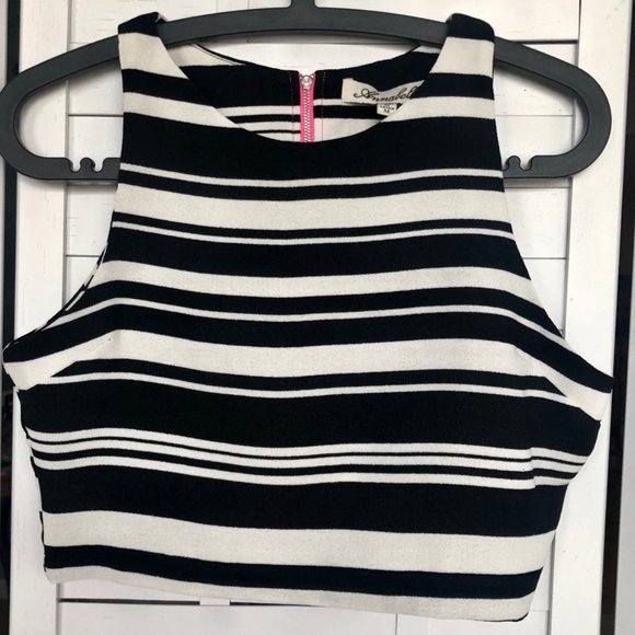 Francesca's Collections Tops - ANNABELLA FRANCESCA’S STRIPED CROP TOP SIZE M
